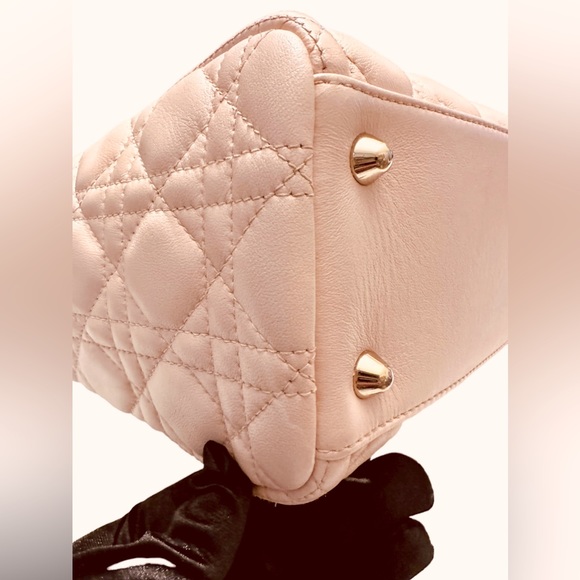 34 Christian Dior CD Lady Dior Tote Matte Peach Fuzz - Picture 12 of 16